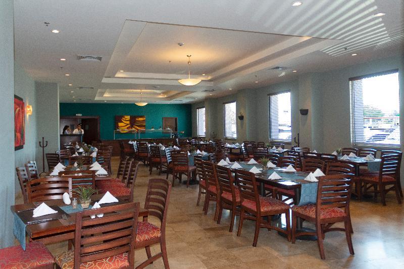 Aeropuerto Cabos Hotel 3*