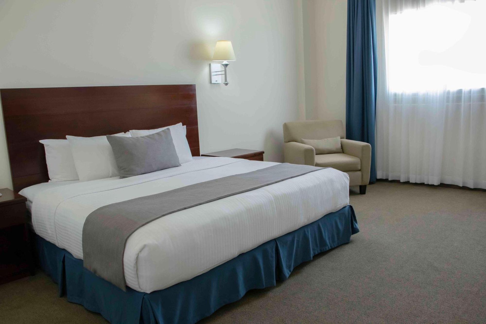 Hotel Aeropuerto Cabos 3*