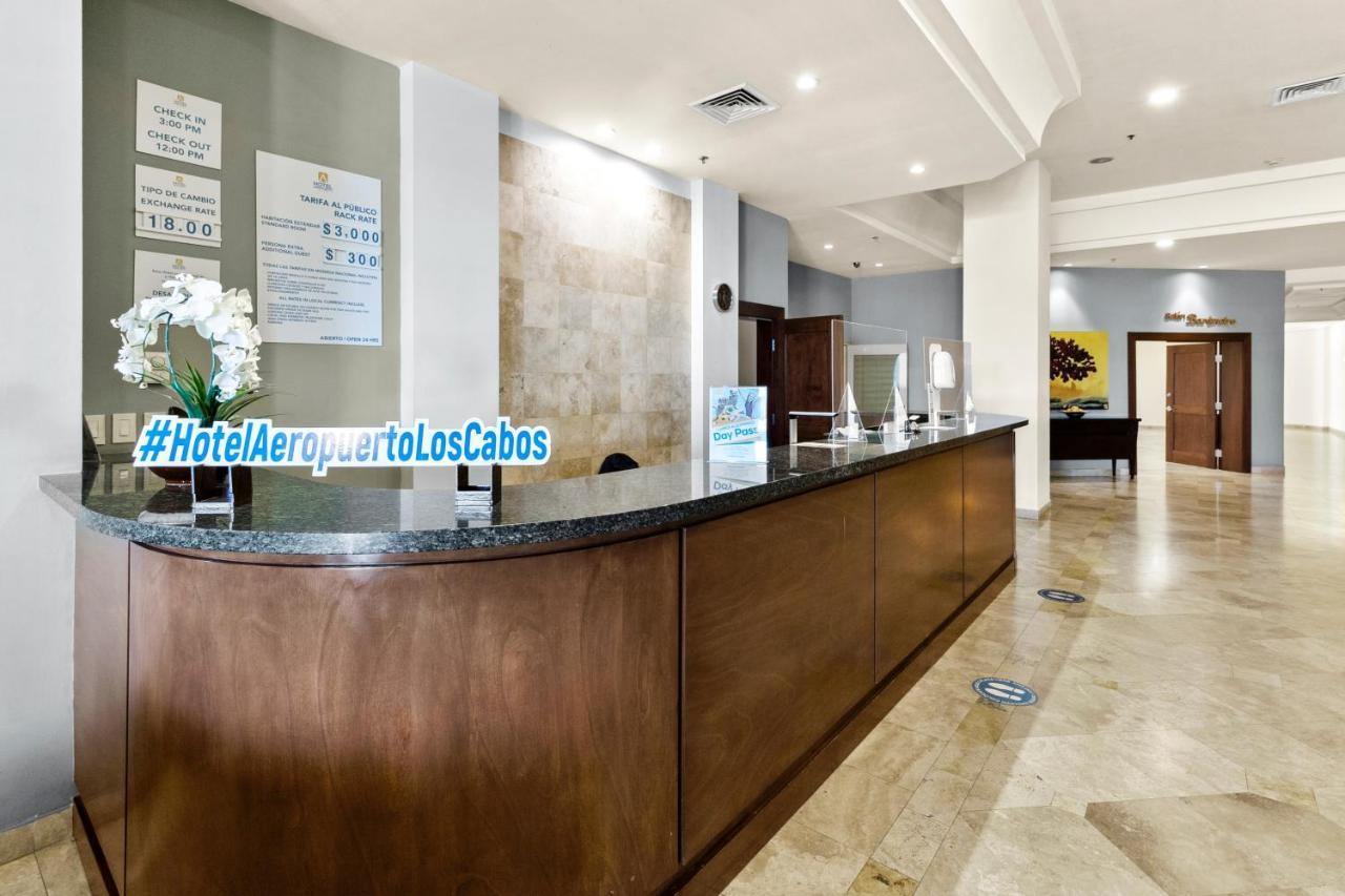 Hotel Aeropuerto Cabos
